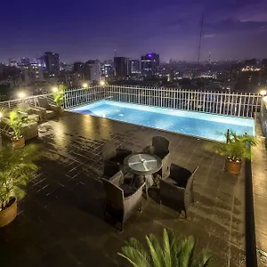 Hotel Long, Dhaka